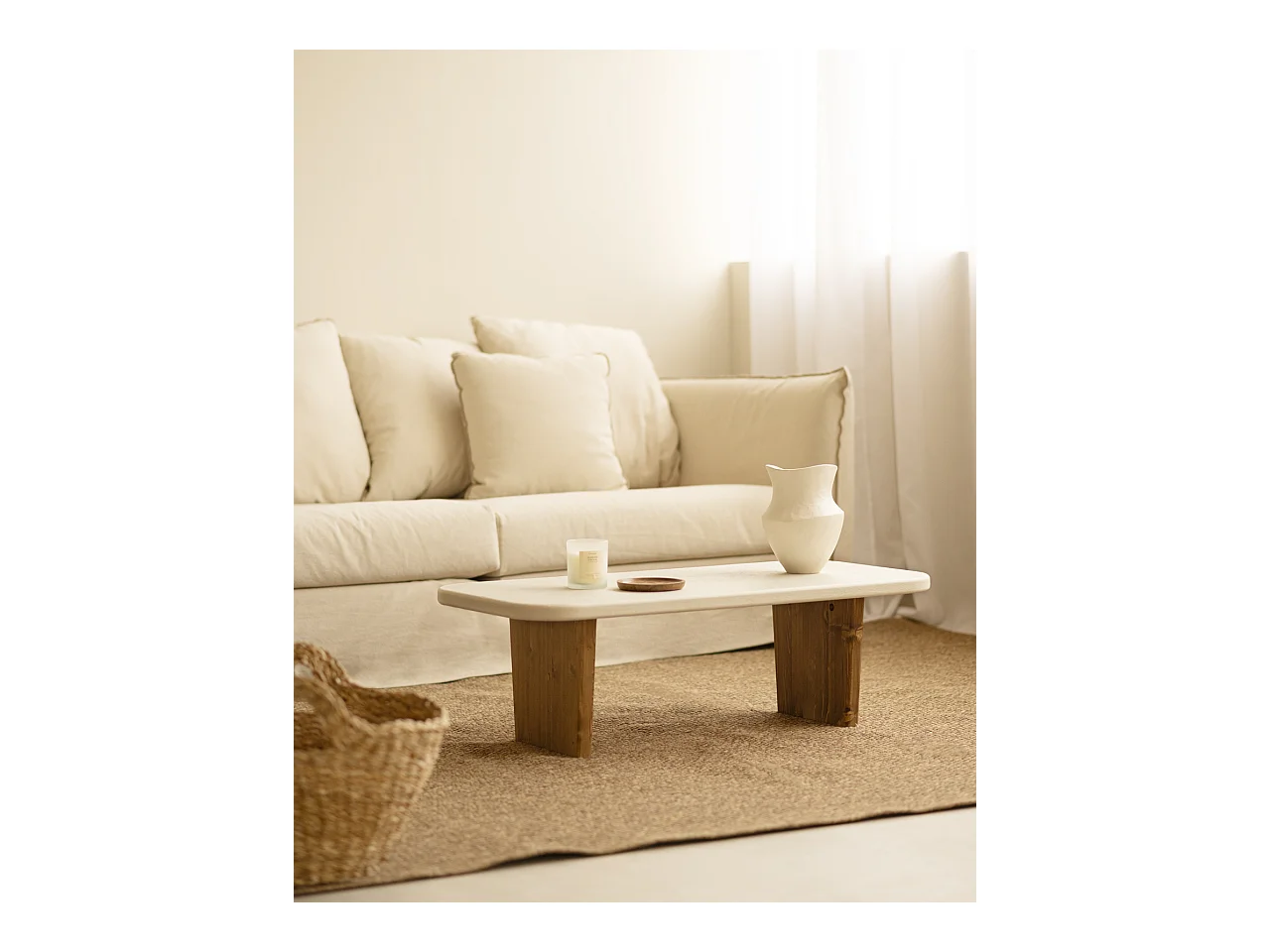 Table basse en microciment avec pieds en bois vieilli 95x30cm - BIMBA - DECOWOOD