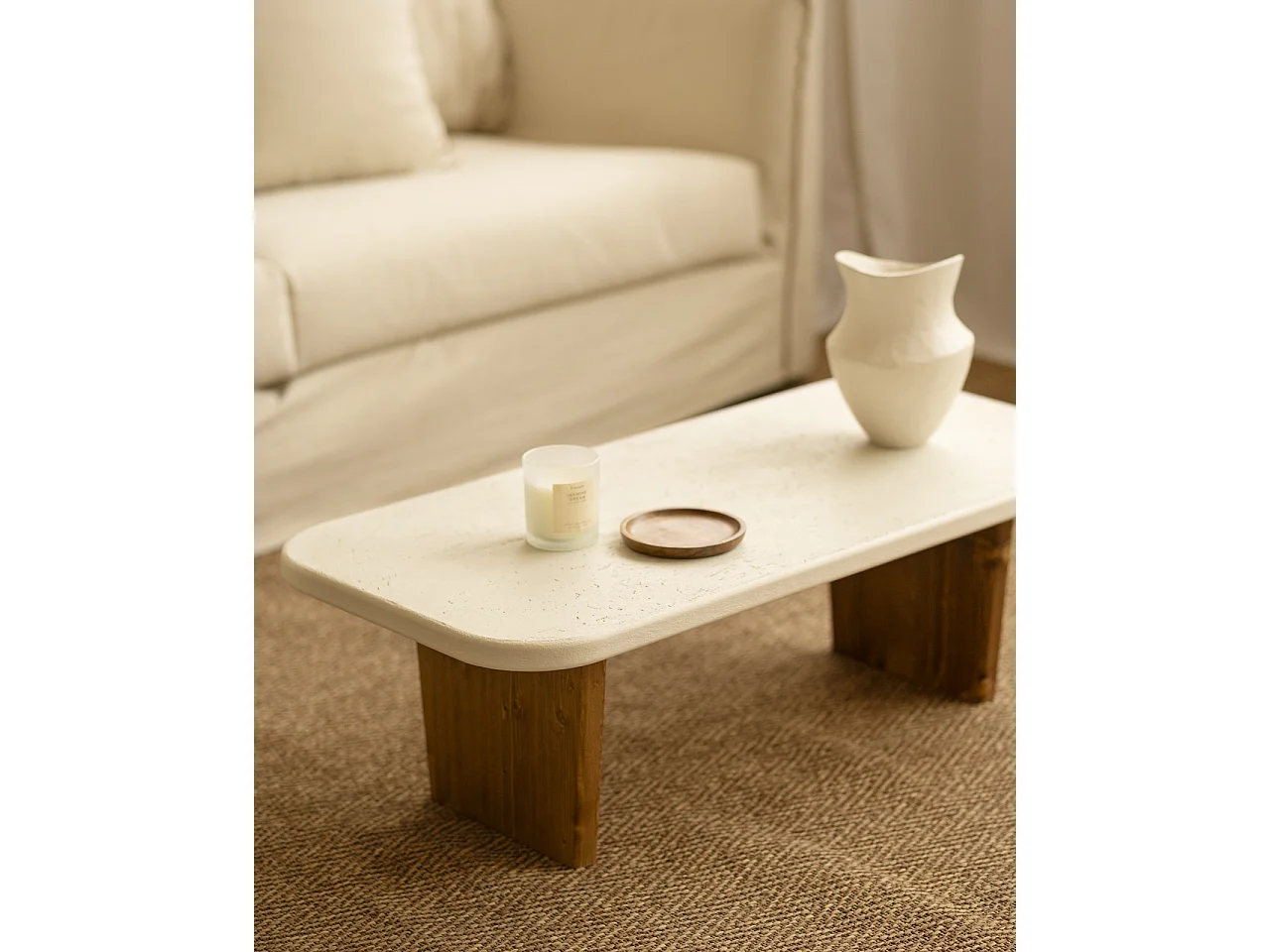 Tavolo basso in microcemento in tono bianco rotto e marrone 95x30cm - BIMBA - DECOWOOD