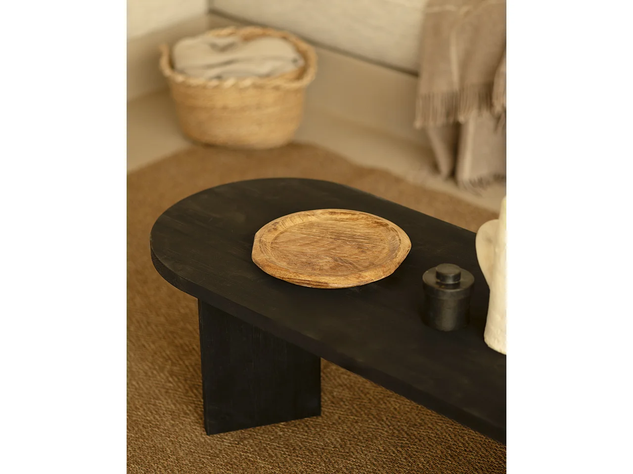 Tavolo basso ovale in legno massello in tono nero 120x40cm - OSAKA - DECOWOOD