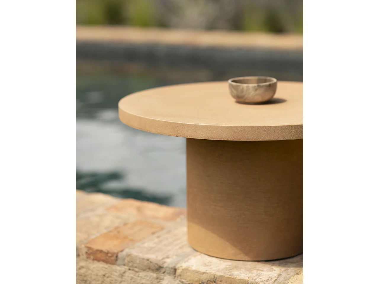 Tavolino rotondo in microcemento colore terracotta 60x33cm