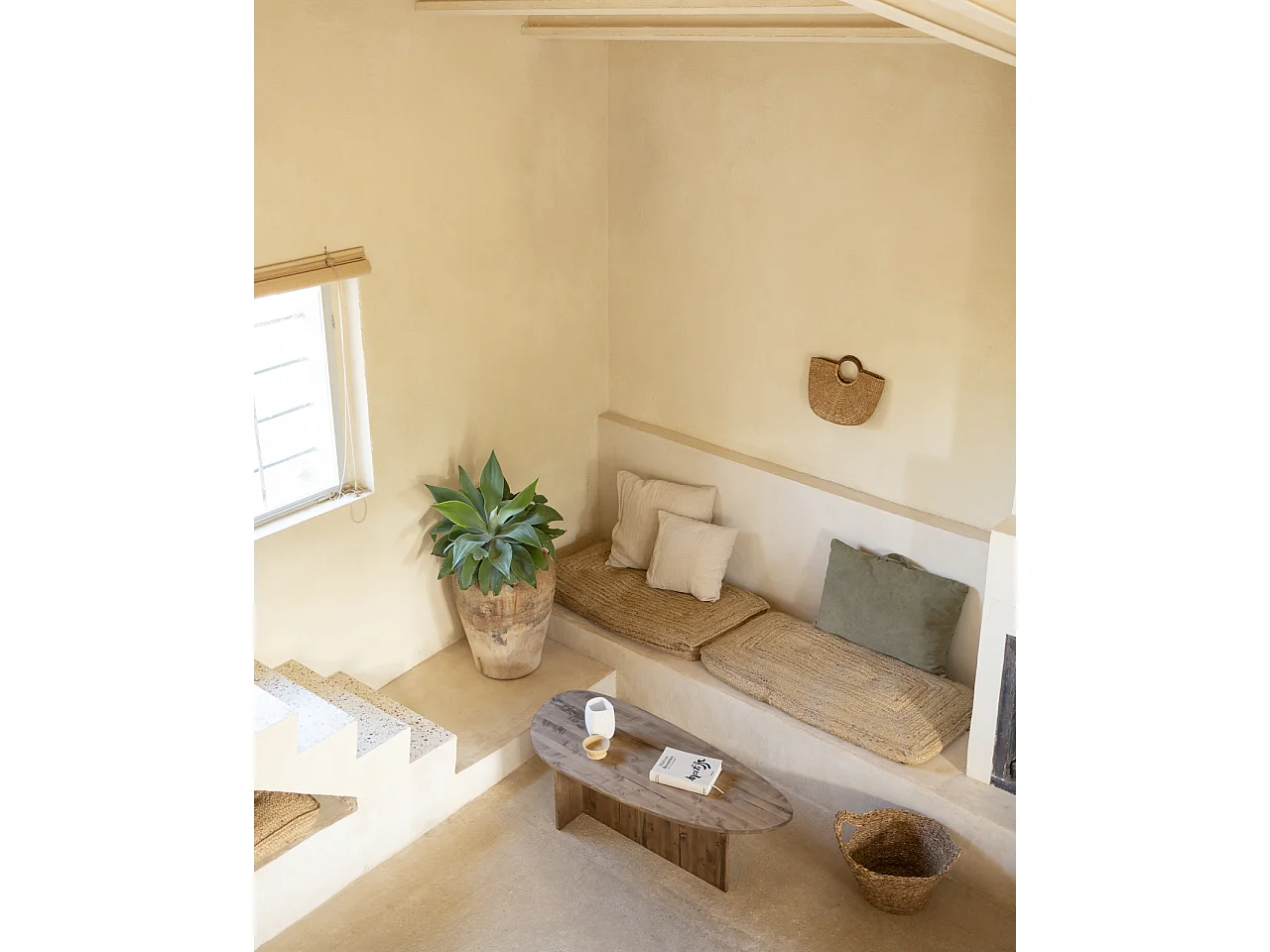 Table basse en bois de sapin vieilli 128,6x43,25cm - MUR - DECOWOOD