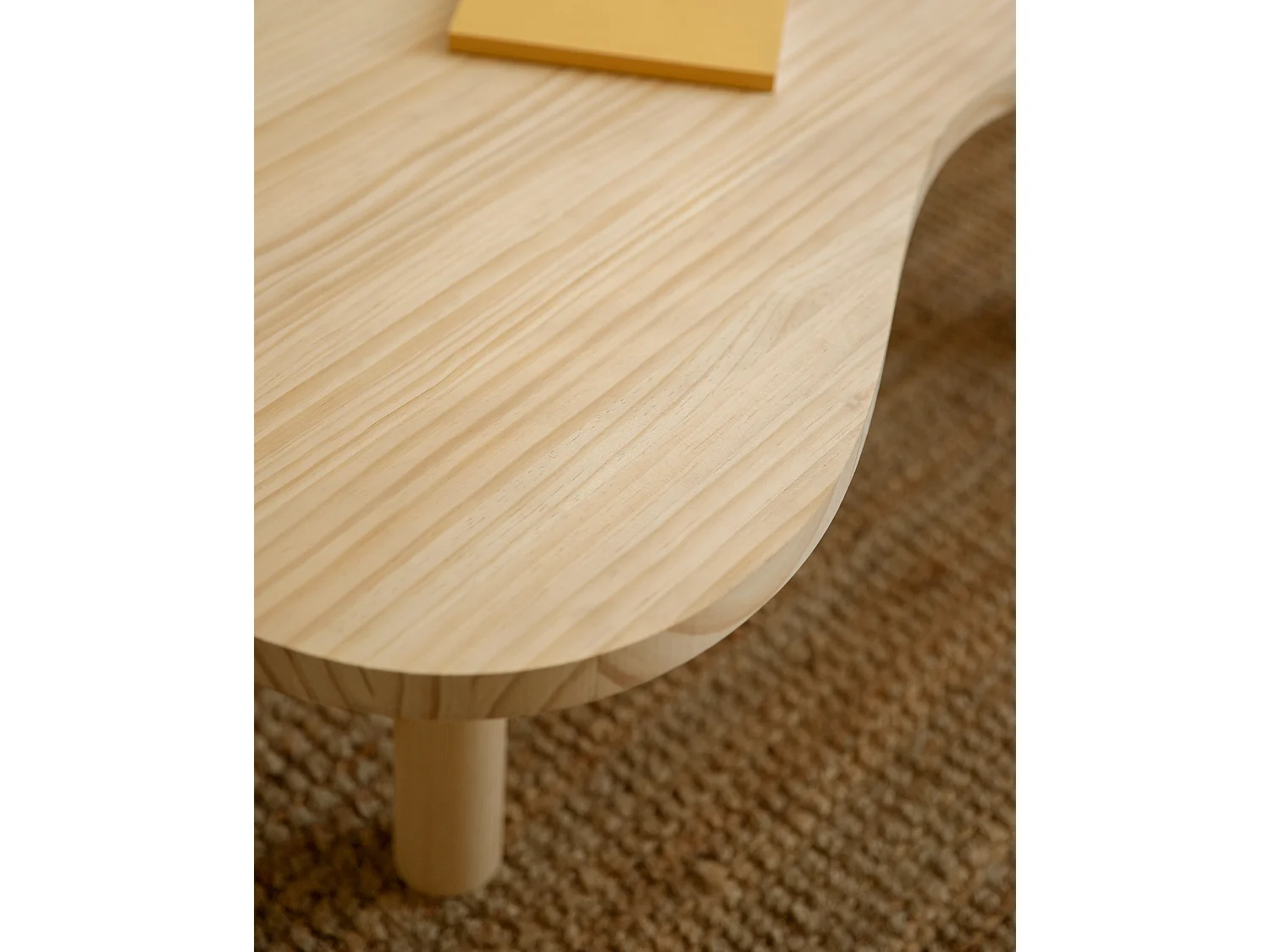 Tavolo basso in legno e forme organiche in tono naturale 118,5x40cm - GINA - DECOWOOD