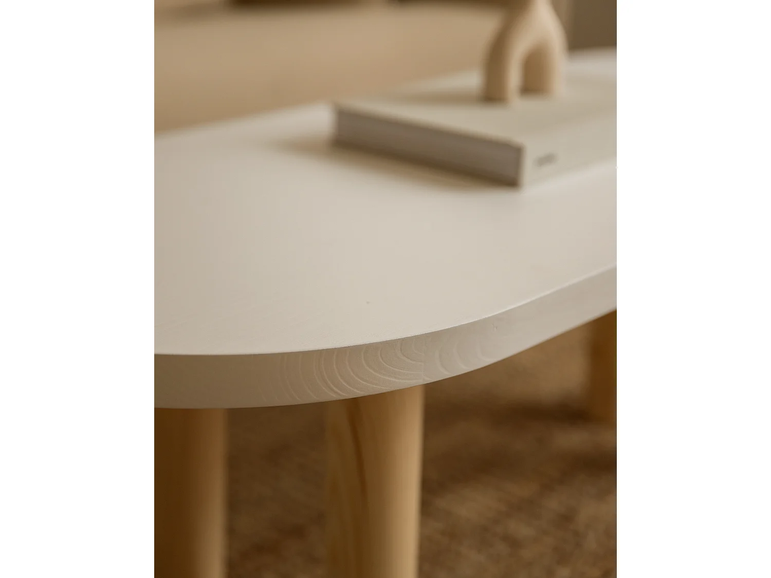 Tavolo basso ovale in legno massello in tono bianco e naturale 120x40cm - GINA - DECOWOOD