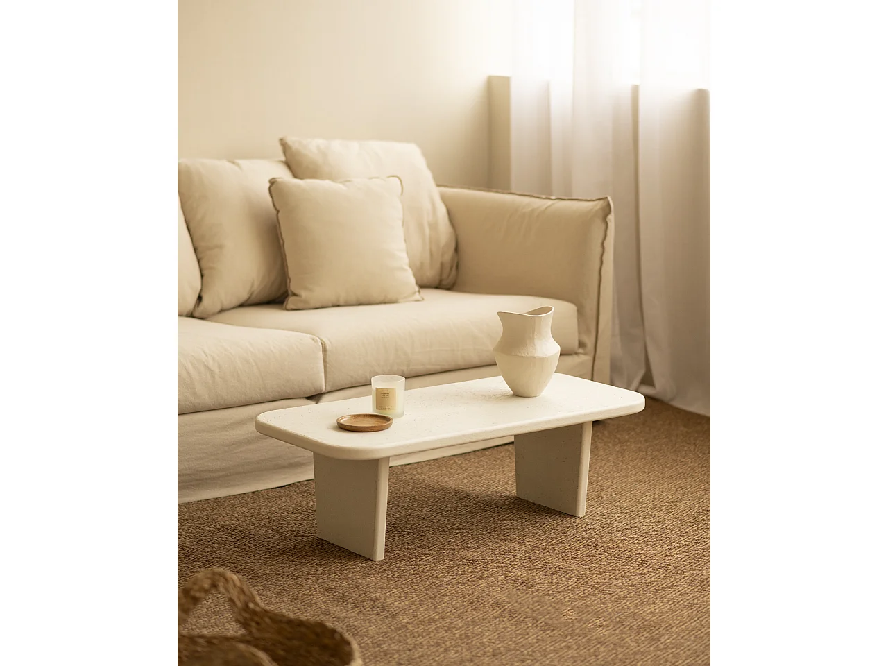 Table basse en microciment avec deux pieds blanc cassé 95x30cm - BIMBA - DECOWOOD