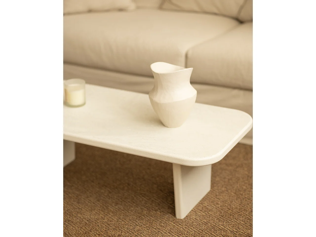 Table basse en microciment avec deux pieds blanc cassé 95x30cm - BIMBA - DECOWOOD