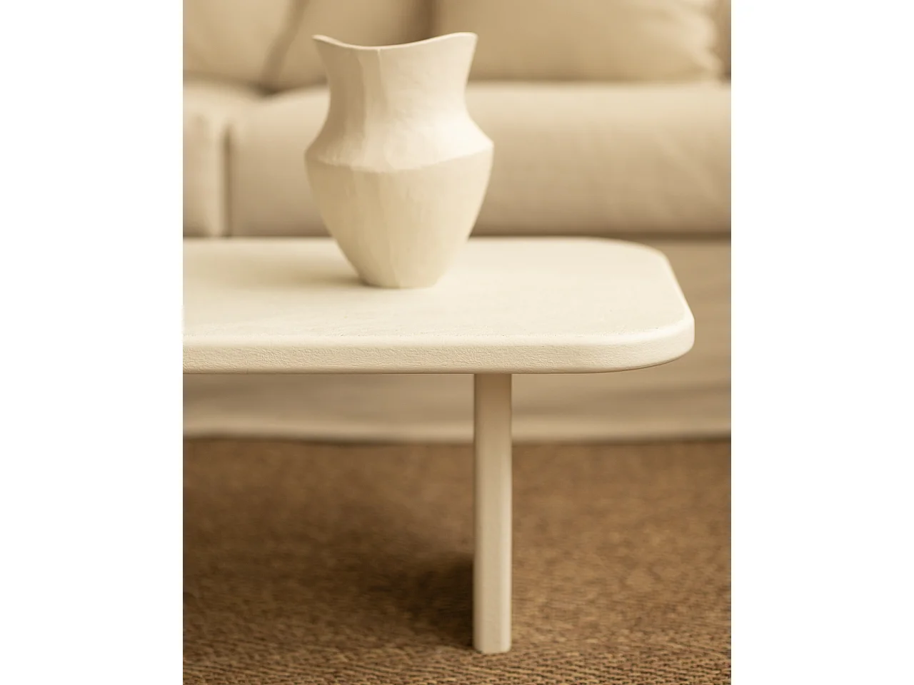 Table basse en microciment avec deux pieds blanc cassé 95x30cm - BIMBA - DECOWOOD