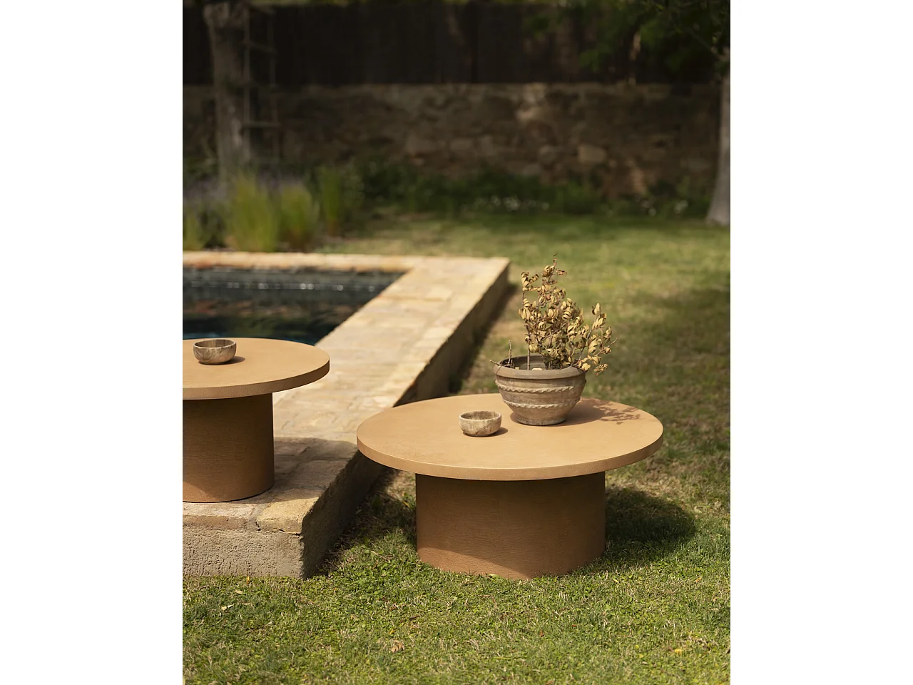 Tavolino rotondo in microcemento colore terracotta 80x33cm