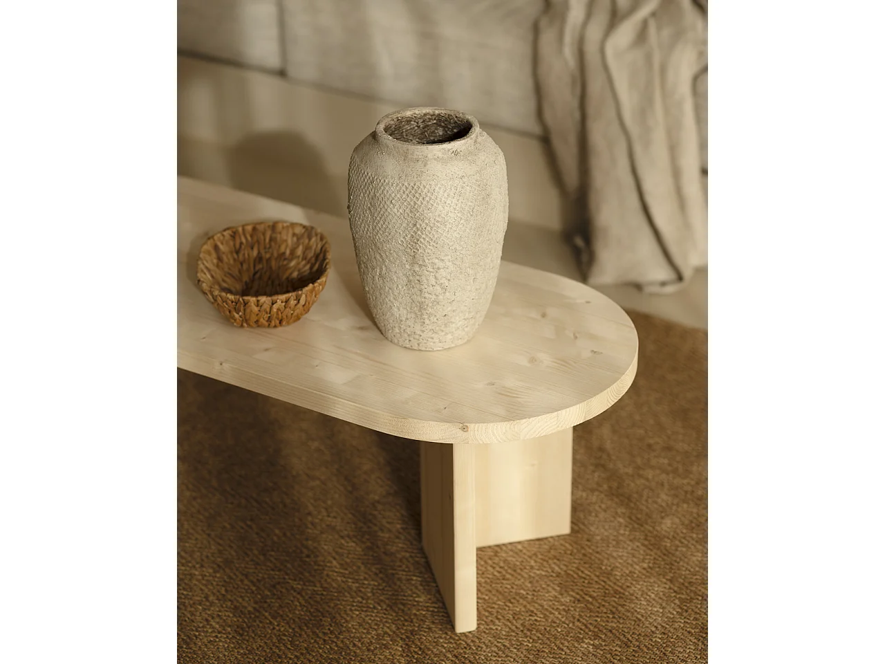 Tavolo basso rotondo in legno massello in tono naturale 120x40cm - OSAKA - DECOWOOD