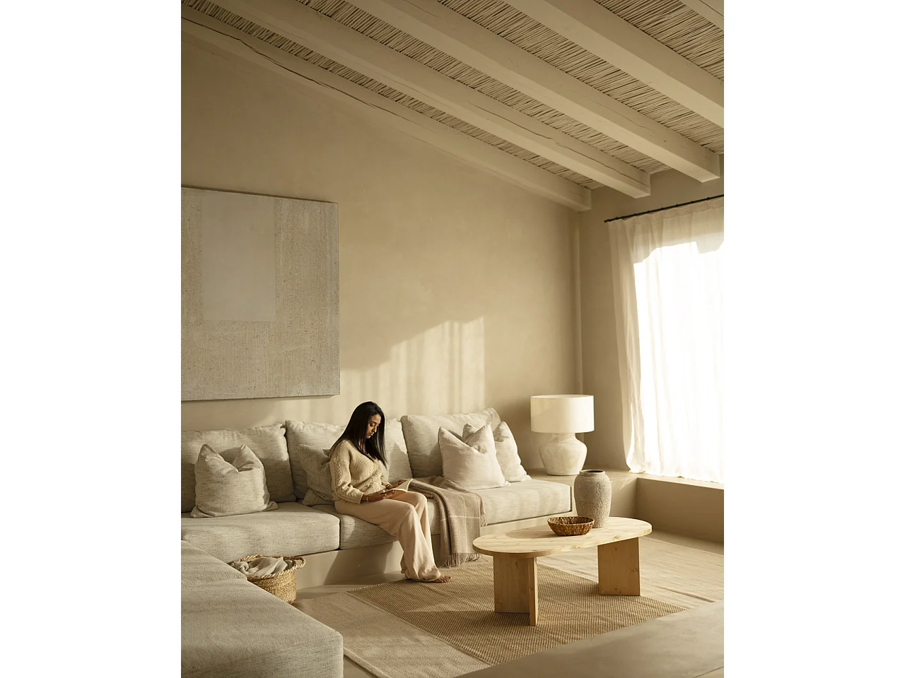 Mesa de centro de madera maciza en tono roble medio de 120cm - OSAKA - DECOWOOD