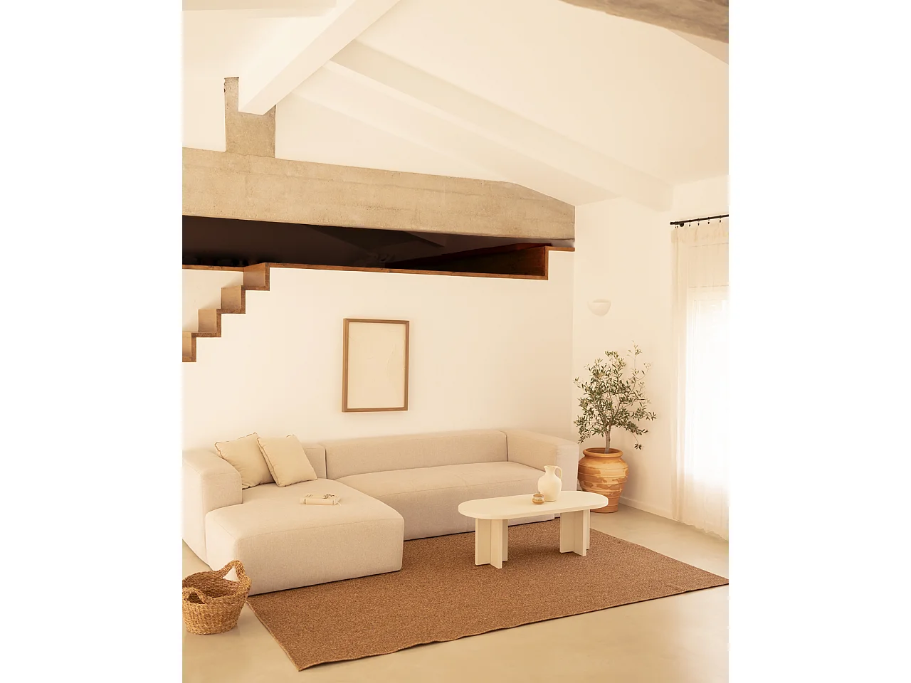 Tavolo basso ovale in microcemento in tono bianco rotto 120x40cm - TOKYO - DECOWOOD