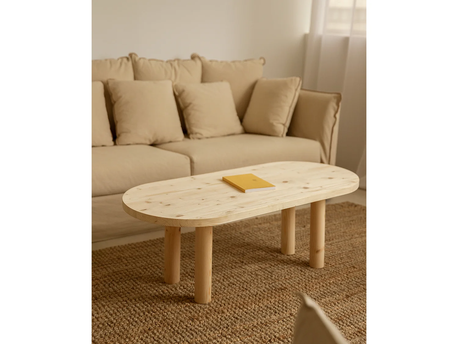 Mesa de centro ovalada de madera maciza Decowood con cuatro patas en color natural de 120x40cm - GINA - DECOWOOD