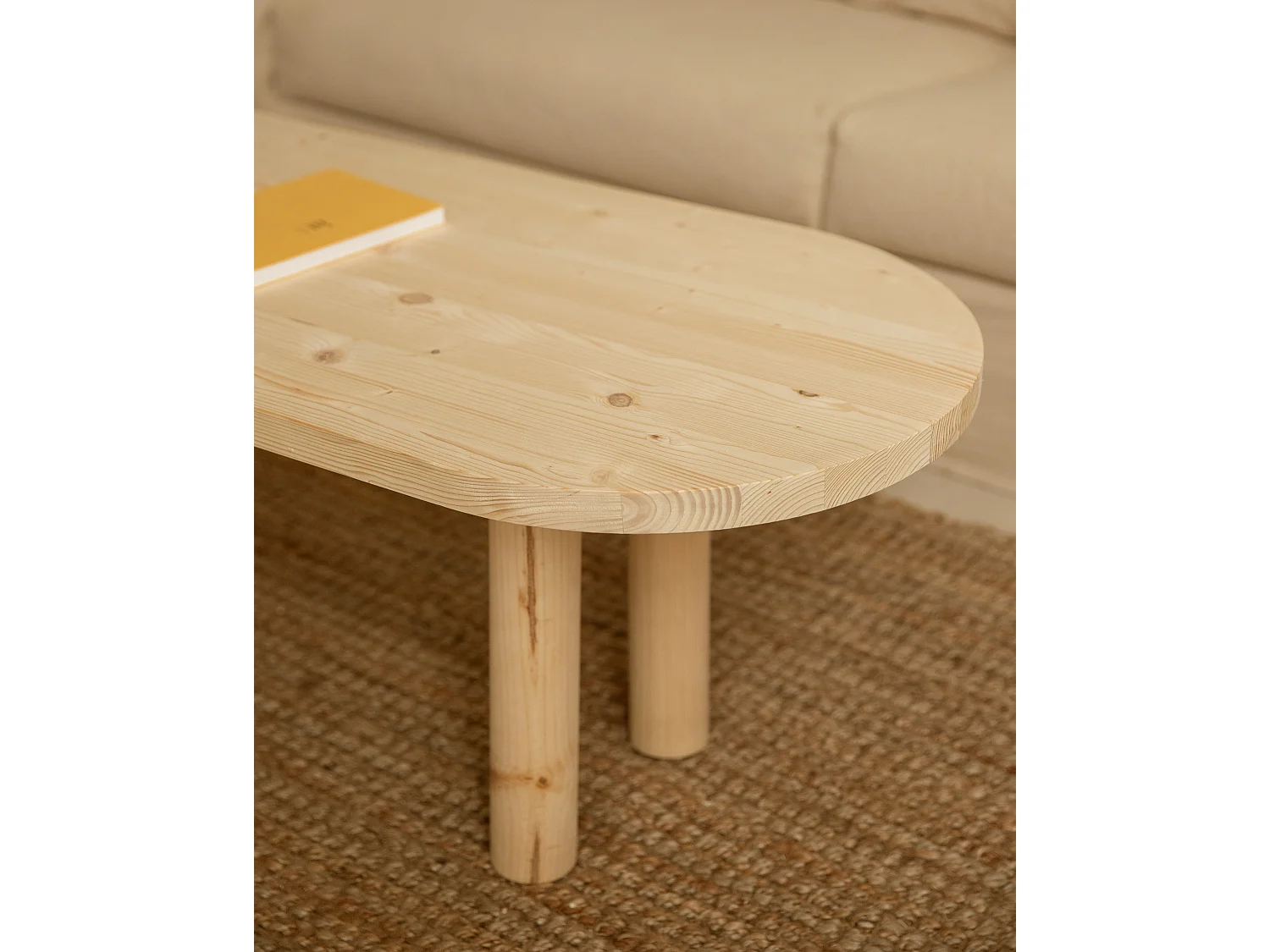 Mesa de centro ovalada de madera maciza Decowood con cuatro patas en color natural de 120x40cm - GINA - DECOWOOD