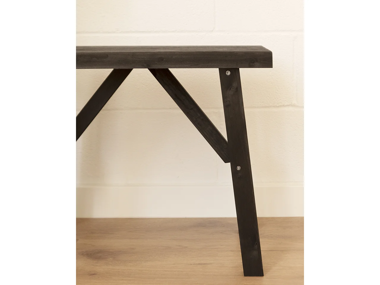 Taburete de madera maciza en tono negro de 45x55cm - SIEP - DECOWOOD