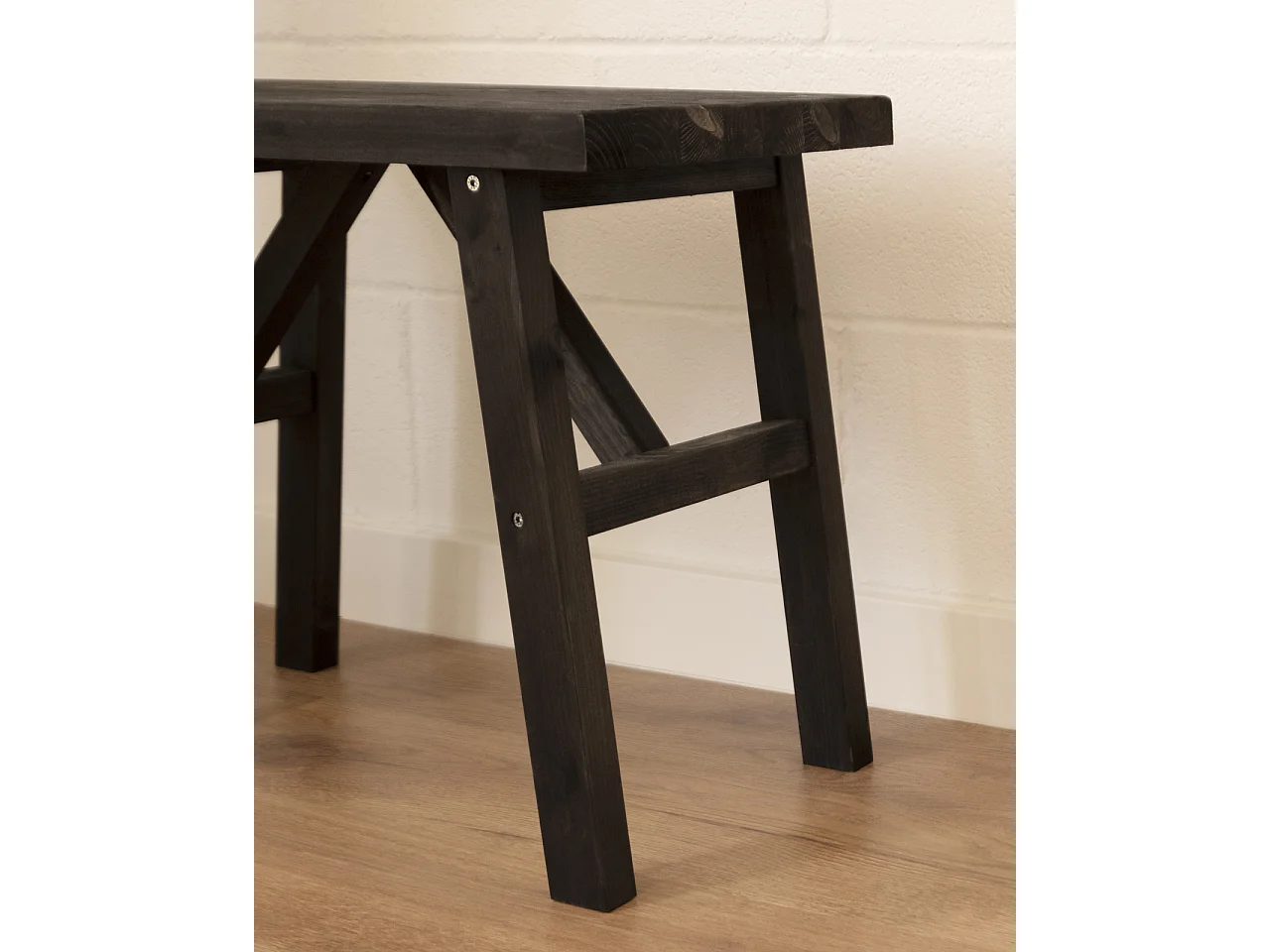 Taburete de madera maciza en tono negro de 45x55cm - SIEP - DECOWOOD