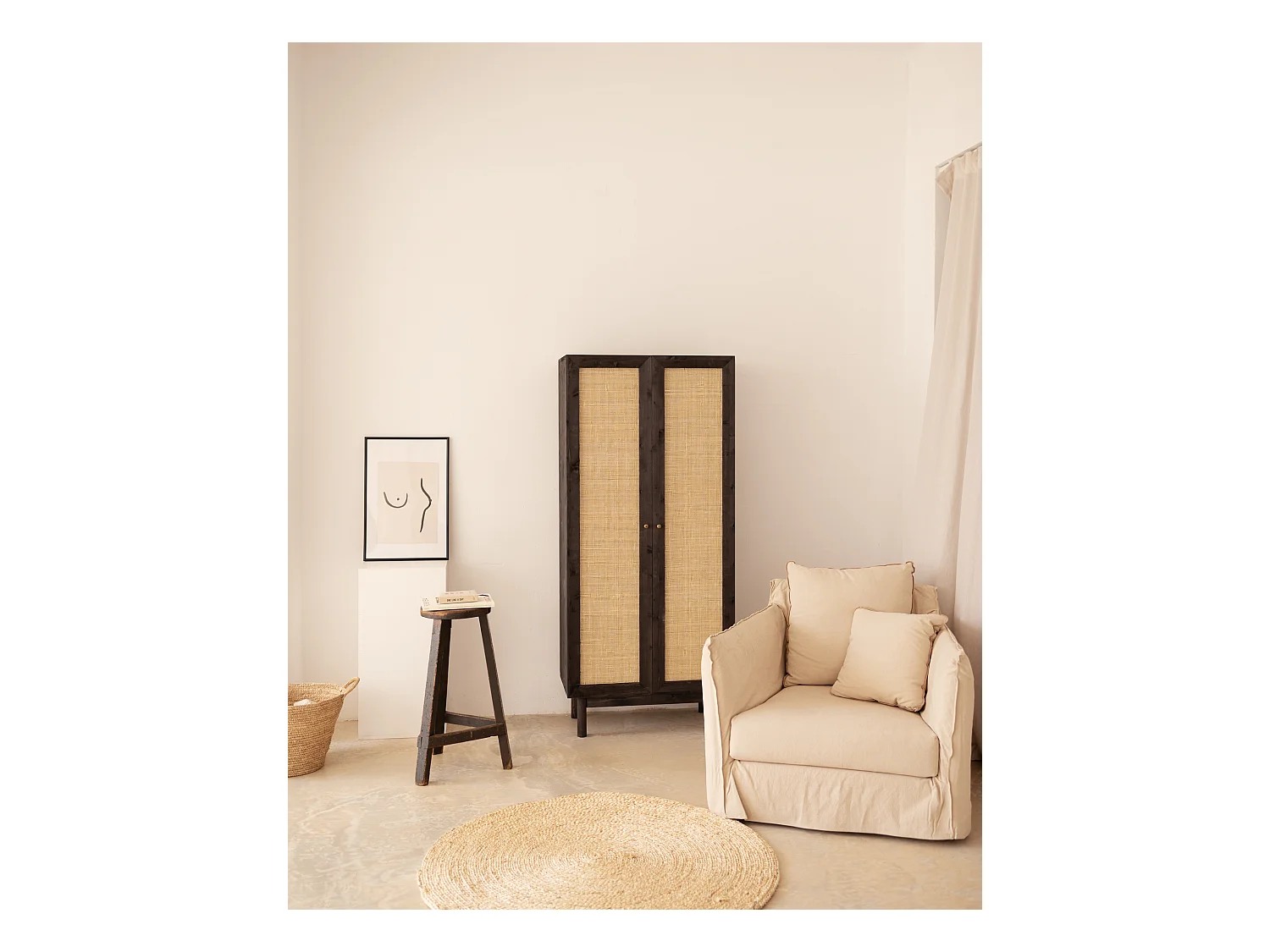 Armoire en bois de sapin et tressage de rotin noir 180x80cm - FRIDA - DECOWOOD