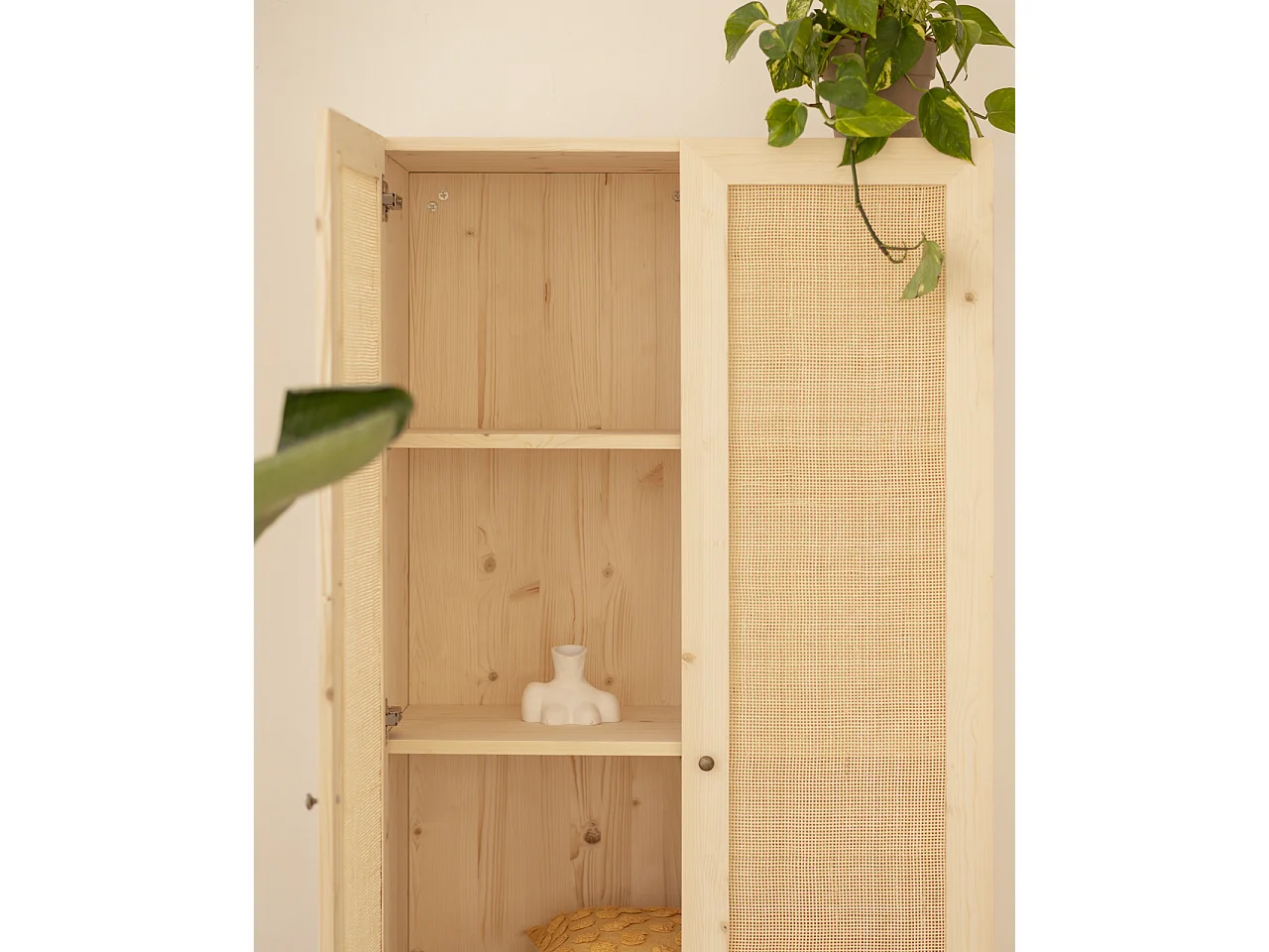 Armoire en bois de sapin et tressage de rotin 180x80cm - FRIDA - DECOWOOD