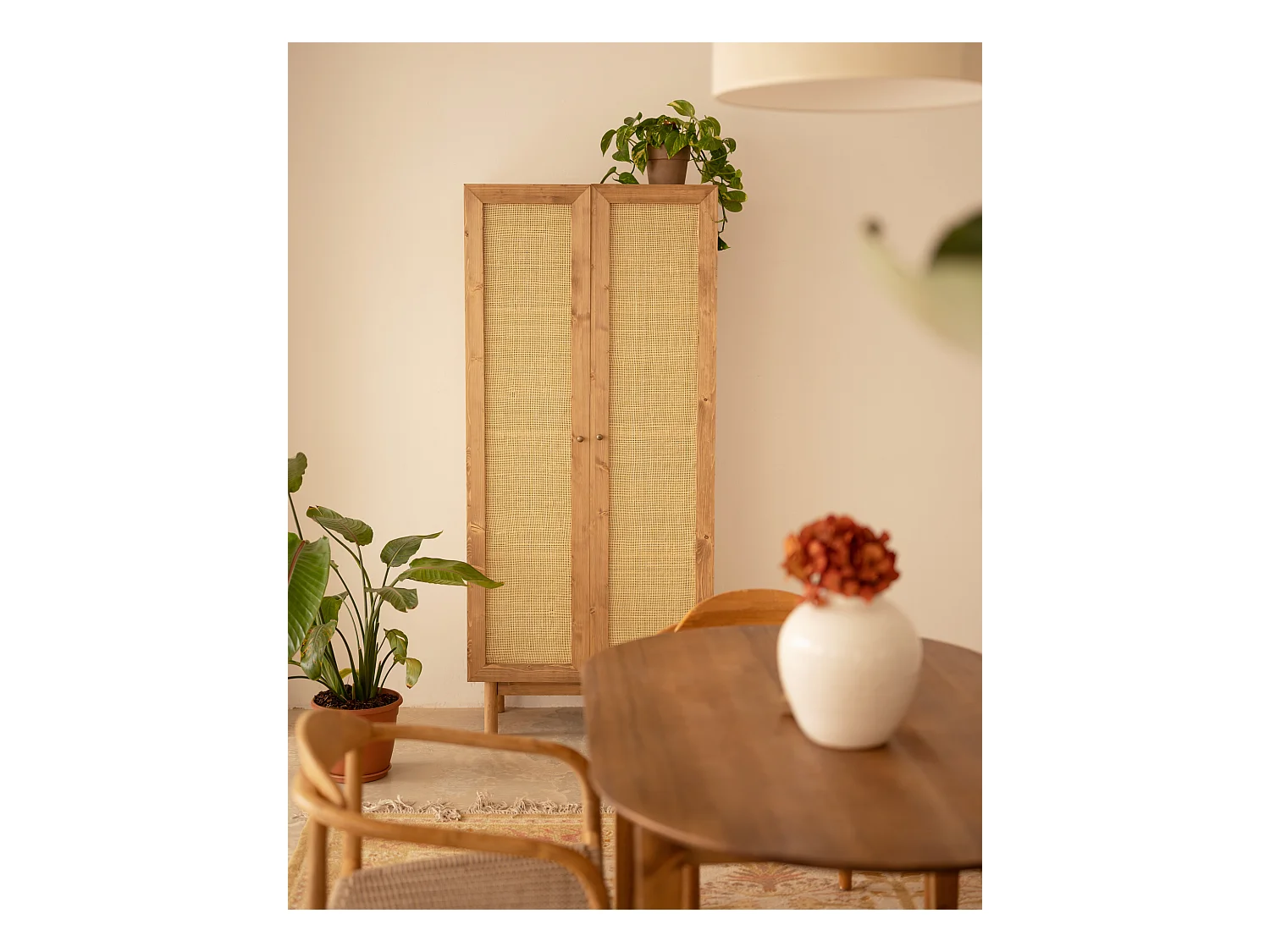 Armoire en bois de sapin et tressage de rotin naturel 180x80x40cm - FRIDA - DECOWOOD