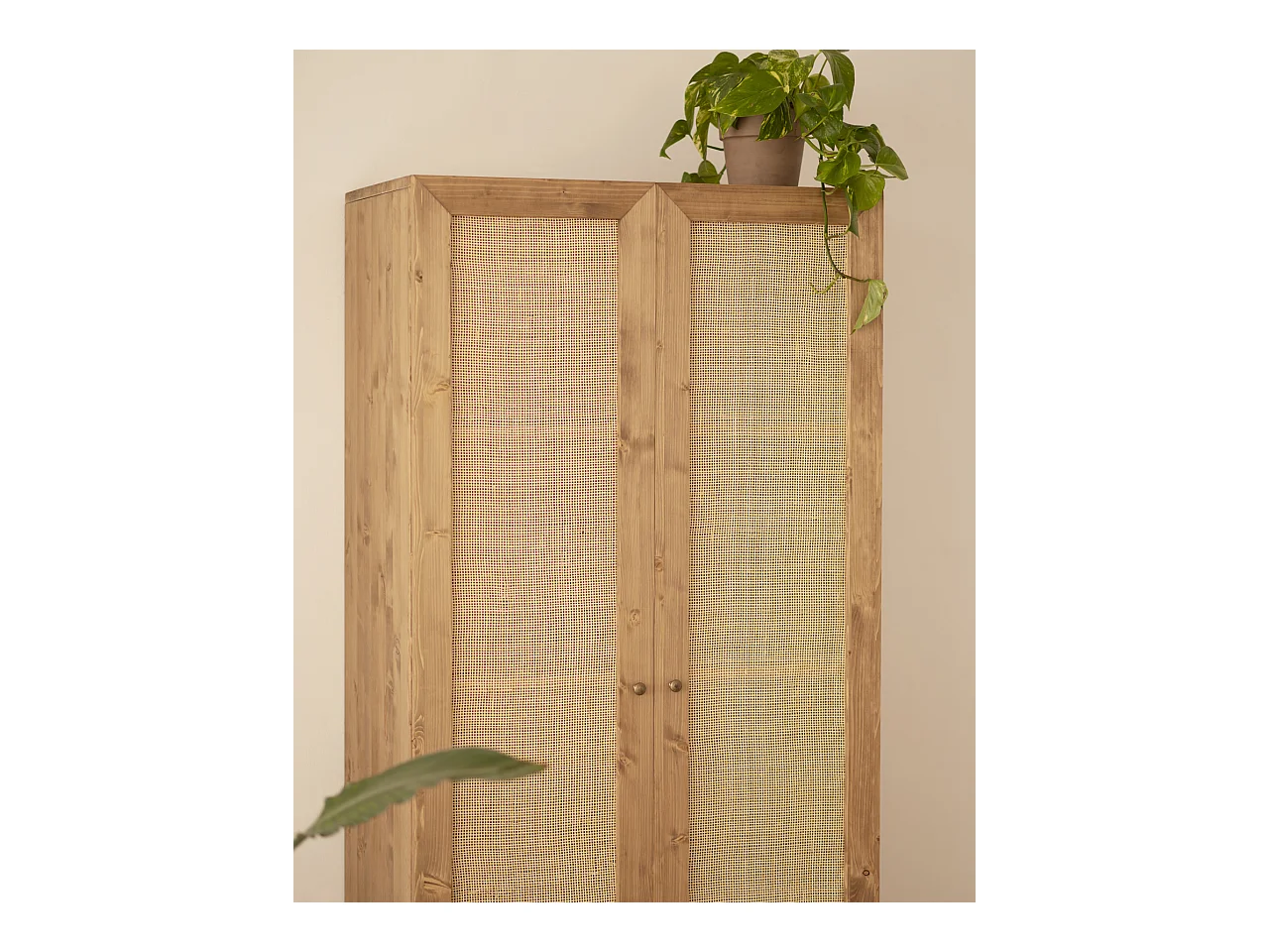 Armoire en bois de sapin et tressage de rotin naturel 180x80x40cm - FRIDA - DECOWOOD