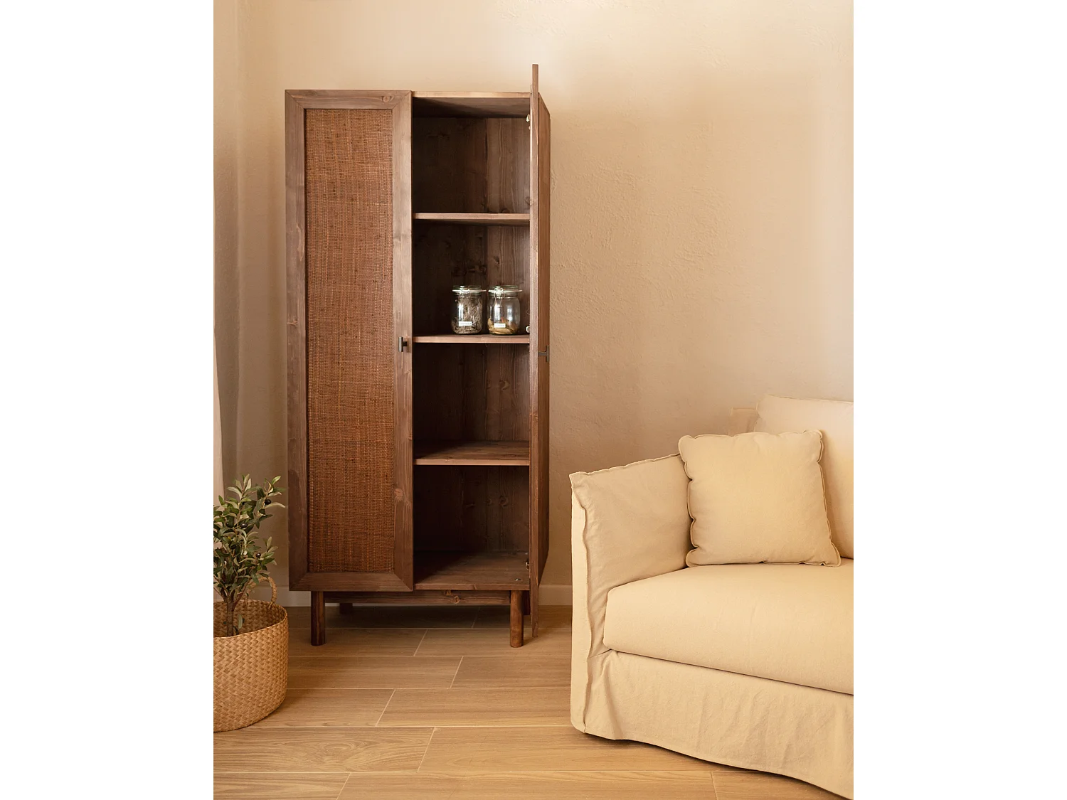 Armoire en bois de sapin et raphia ton marron 180x80cm - OLIVIA - DECOWOOD