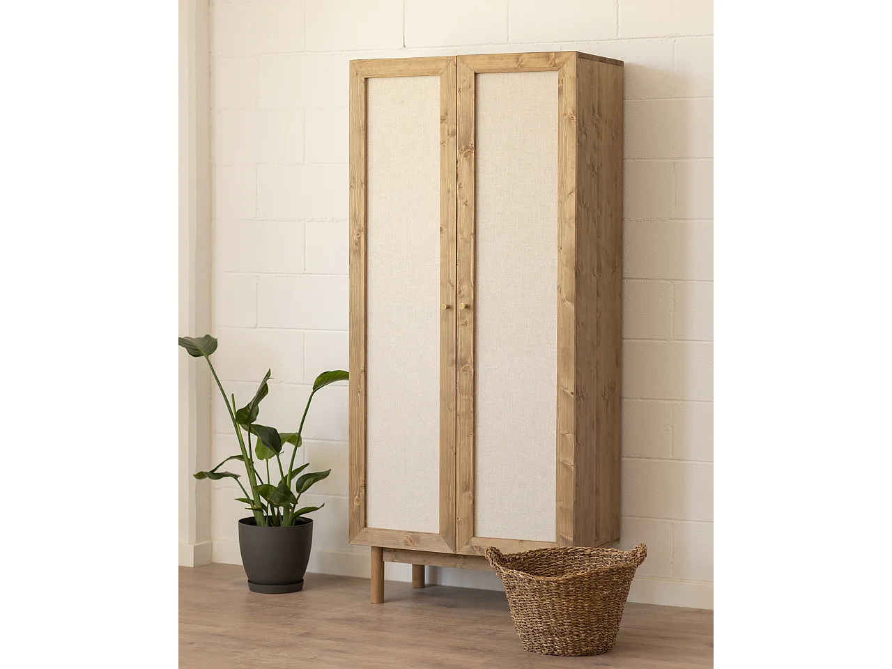Armoire en bois de sapin et toile de lin vieilli 180x80cm - LINEN - DECOWOOD