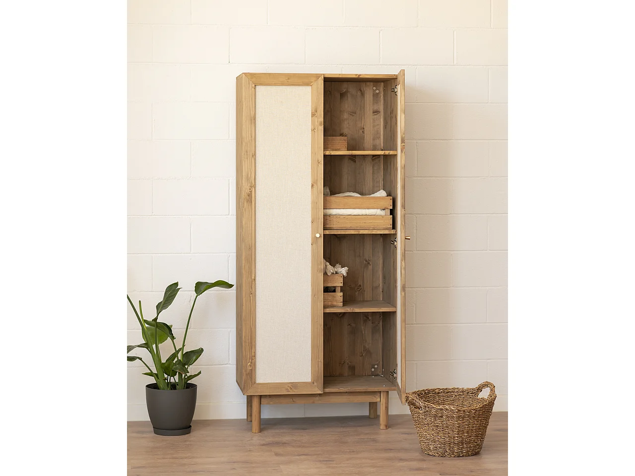 Armoire en bois de sapin et toile de lin vieilli 180x80cm - LINEN - DECOWOOD