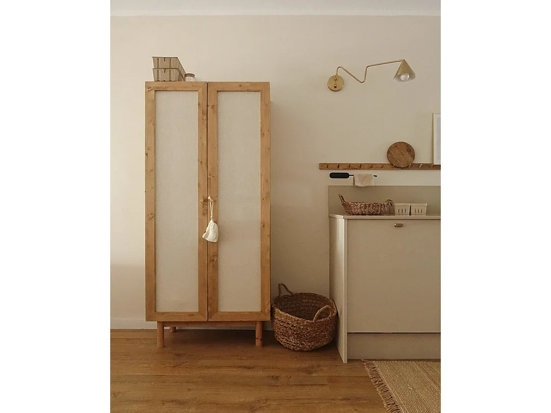 Armoire en bois de sapin et toile de lin vieilli 180x80cm - LINEN - DECOWOOD