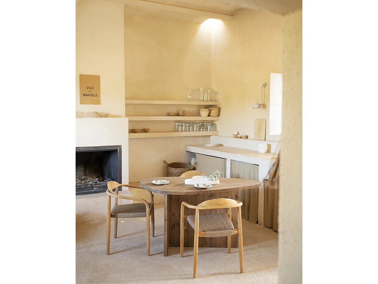 Table à manger en bois de sapin vieilli 142,9x75cm - MUR - DECOWOOD