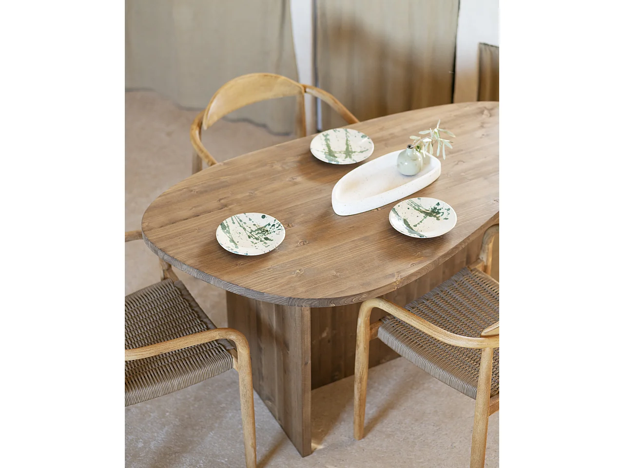 Tavolo da pranzo in legno massello in tono rovere scuro 142,9x75cm - MUR - DECOWOOD