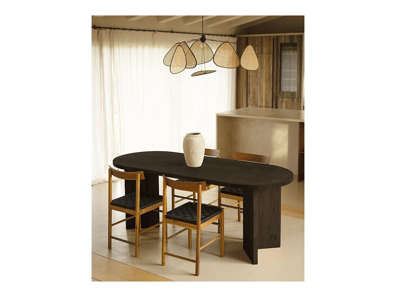 Mesa de comedor de madera maciza de abeto ovalada Decowood en tono negro de 180x75cm en tono negro - OSAKA - DECOWOOD