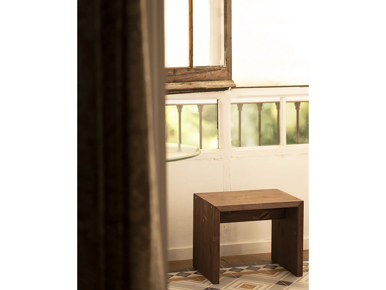 Ensemble table à manger + 4 tabourets bois de sapin marron 120x75cm - TELVA - DECOWOOD