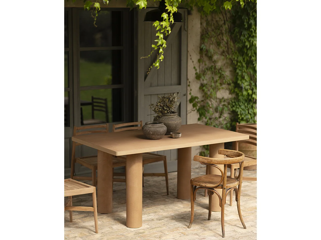 Mesa de comedor rectangular de microcemento en tono terracota DECOWOOD de 180x75cm - LUCÍA - DECOWOOD