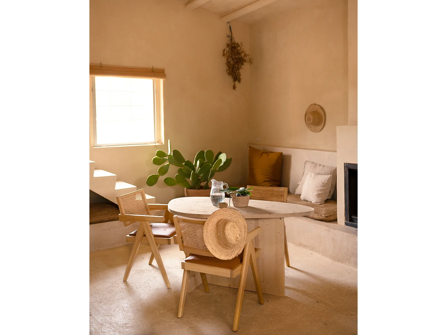 Table à manger en bois de sapin naturelle 142,9x75cm - MUR - DECOWOOD