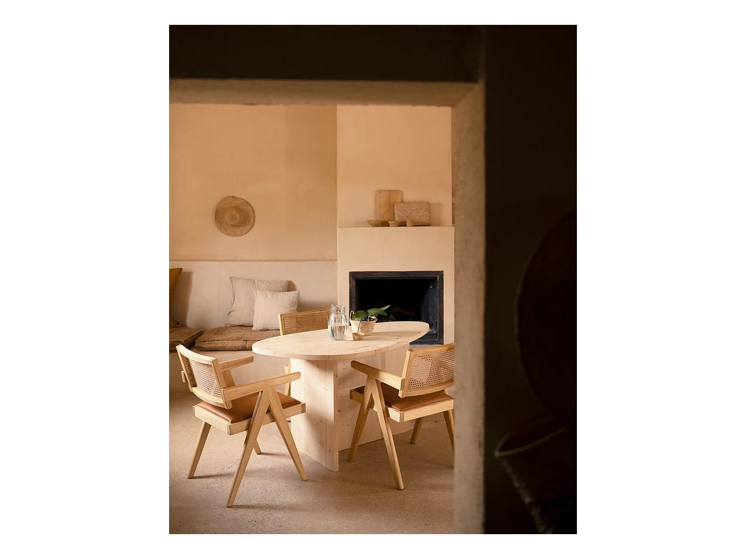 Tavolo da pranzo in legno massello in tono naturale 142,9x75cm - MUR - DECOWOOD
