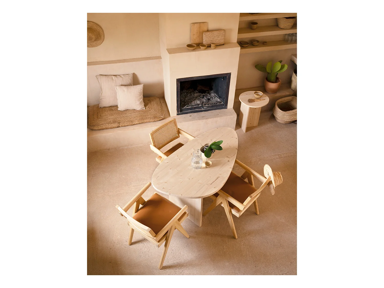 Table à manger en bois de sapin naturelle 142,9x75cm - MUR - DECOWOOD