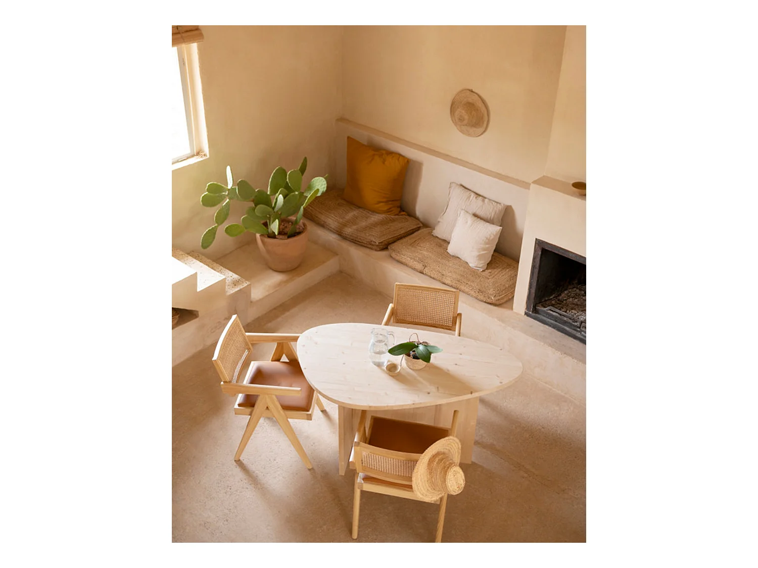Table à manger en bois de sapin naturelle 142,9x75cm - MUR - DECOWOOD