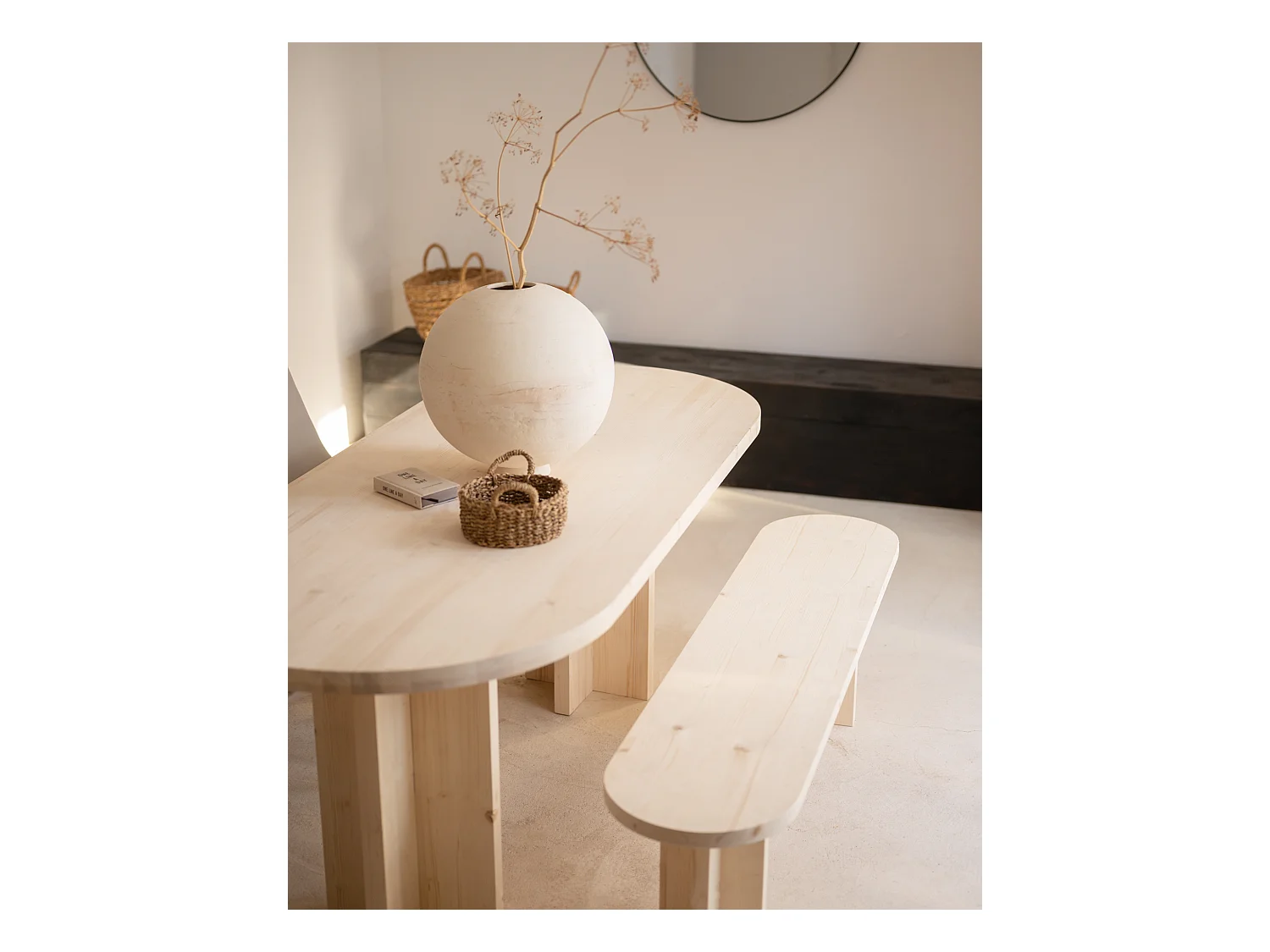 Ensemble table à manger ovale et banc en bois de sapin beige 160x75cm - TOKYO - DECOWOOD