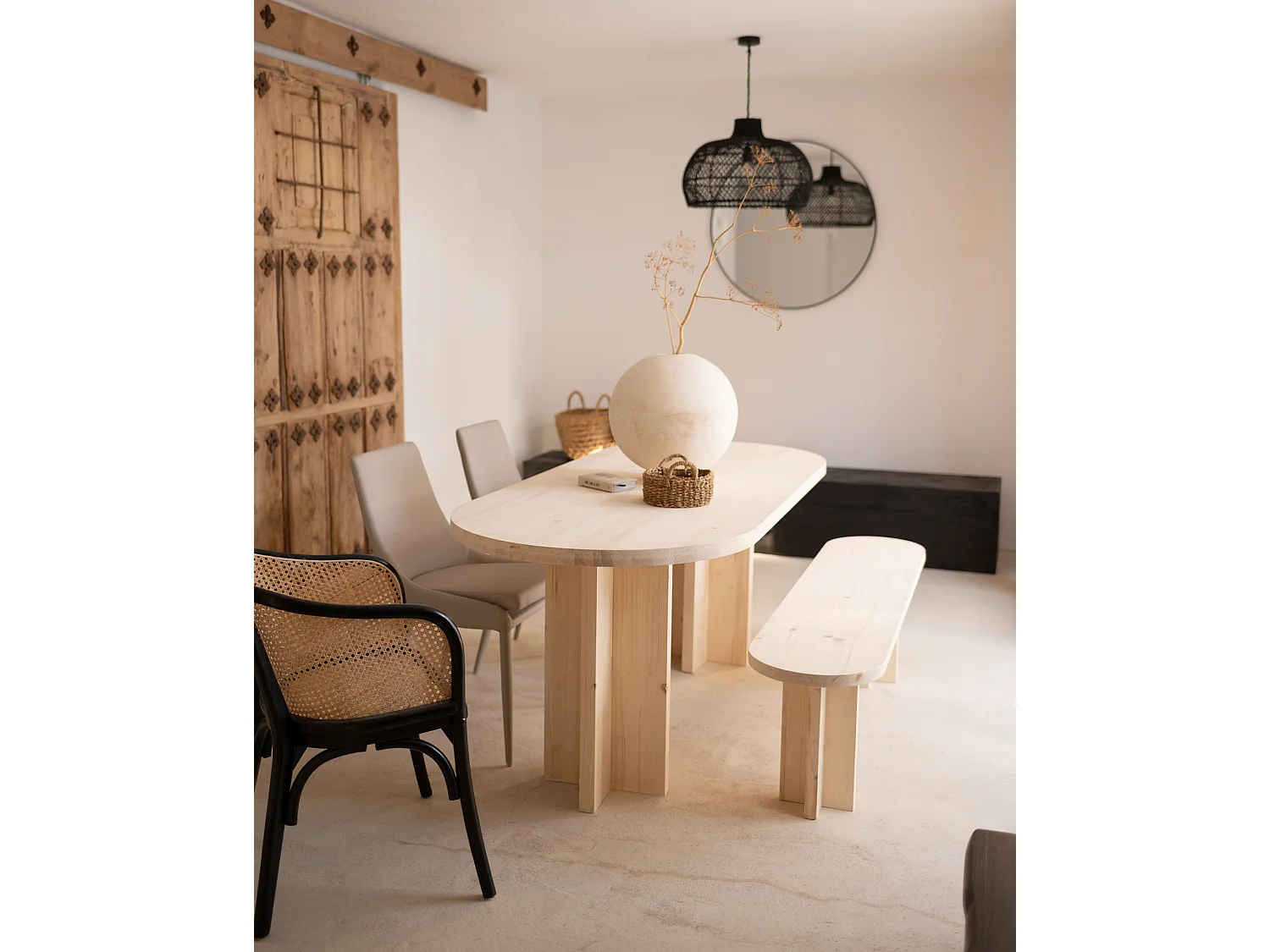 Ensemble table à manger ovale et banc en bois de sapin beige 180x75cm - TOKYO - DECOWOOD