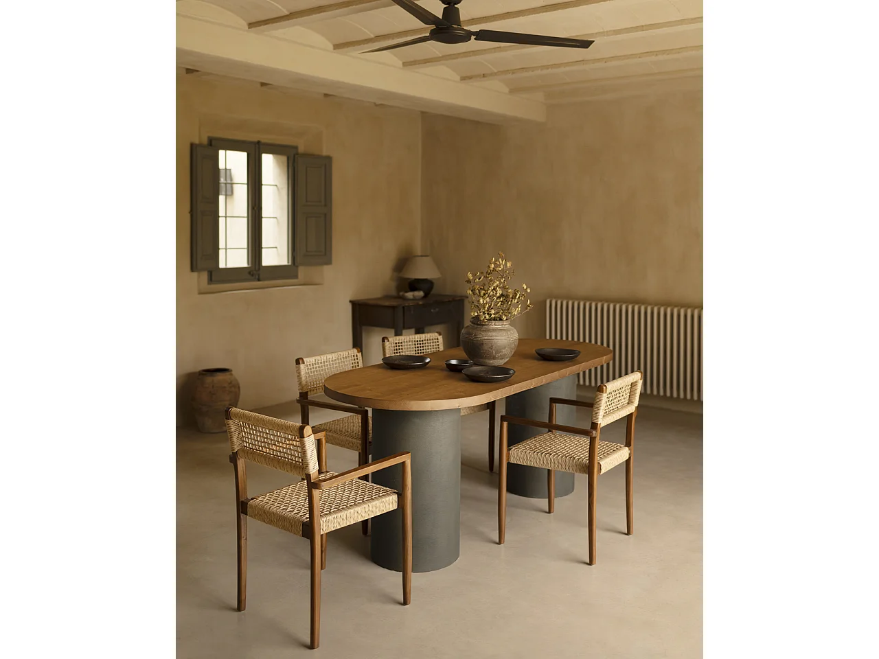 Mesa de comedor ovalada de madera maciza tono roble oscuro y patas de microcemento en tono verde DECOWOOD de 220x75cm - LUCÍA - DECOWOOD