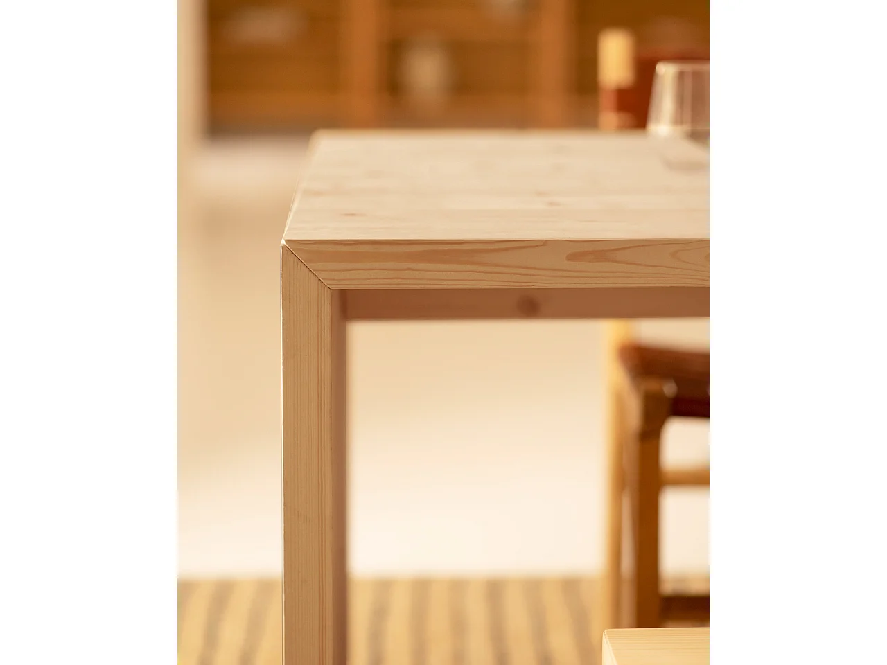 Set tavolo da pranzo 120cm e 4 sgabelli in legno masello in tono marrone chiaro - TELVA - DECOWOOD