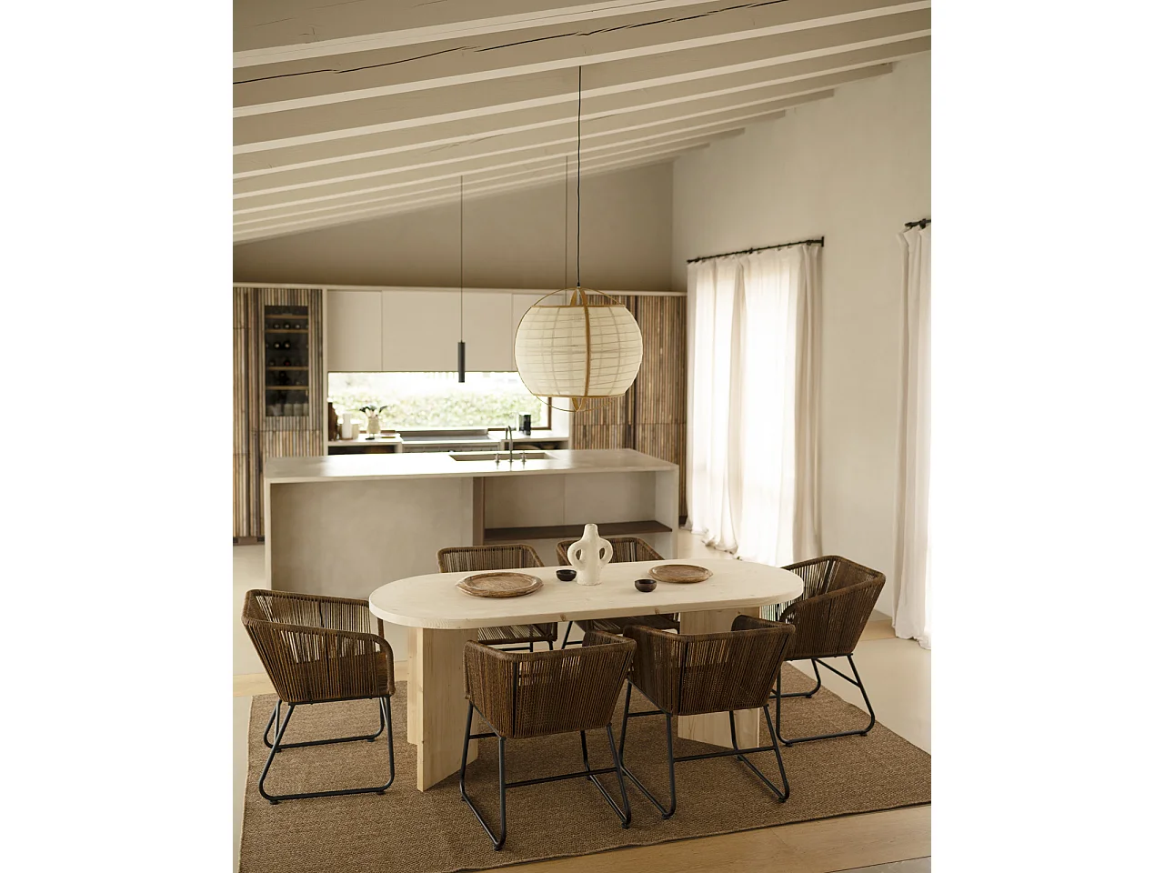 Mesa de comedor de madera maciza de abeto ovalada Decowood en tono natural de 200x75cm en tono natural - OSAKA - DECOWOOD