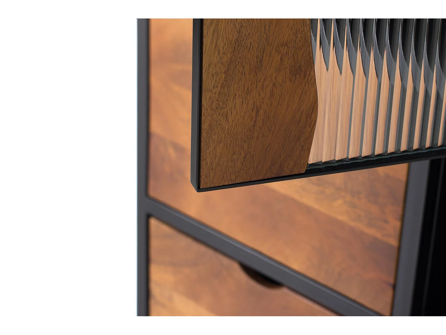 Vitrine en bois manguier et métal