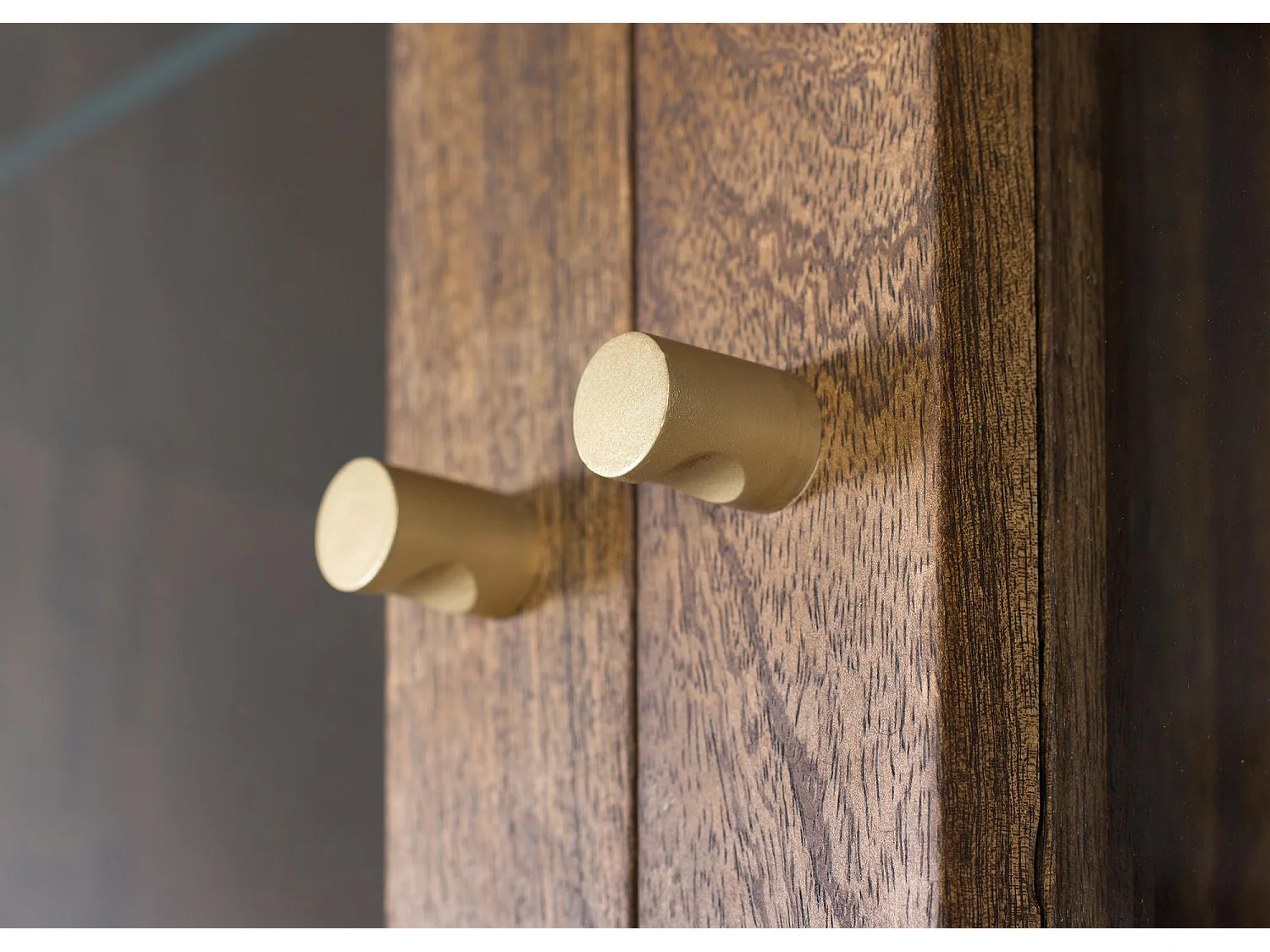 Vitrine en bois manguier et métal