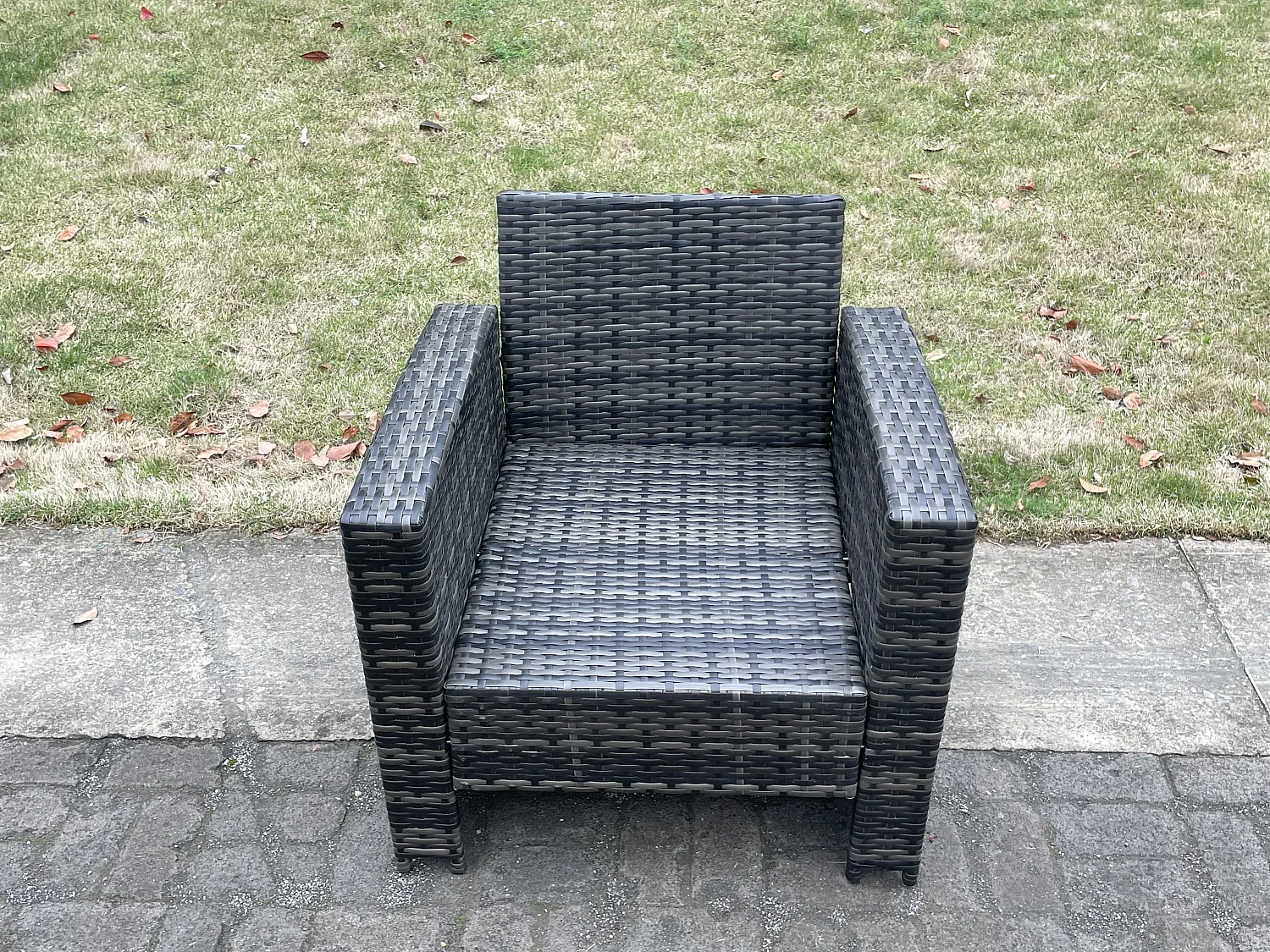 Hoher Rücken Rattan Gartenmöbel im Freien Einzelsofa Sessel Terrassenmöbel mit Kissen