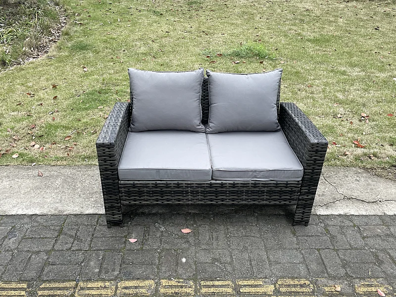 Hoher Rücken Rattan 2-Sitzer Sofa Doppelsitz Patio Love Sofa Gartenmöbel im Freien mit Kissen