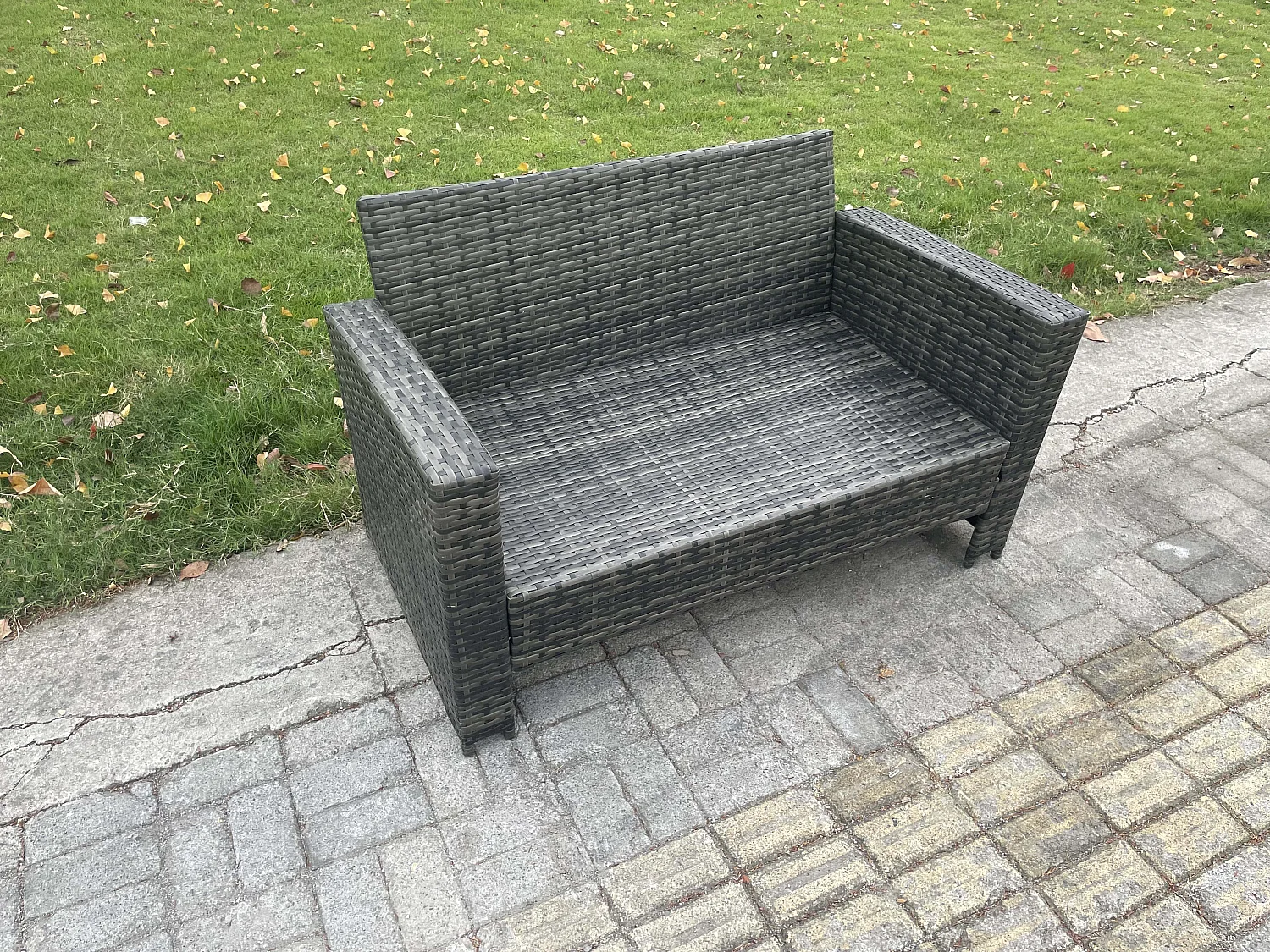 Hoher Rücken Rattan 2-Sitzer Sofa Doppelsitz Patio Love Sofa Gartenmöbel im Freien mit Kissen