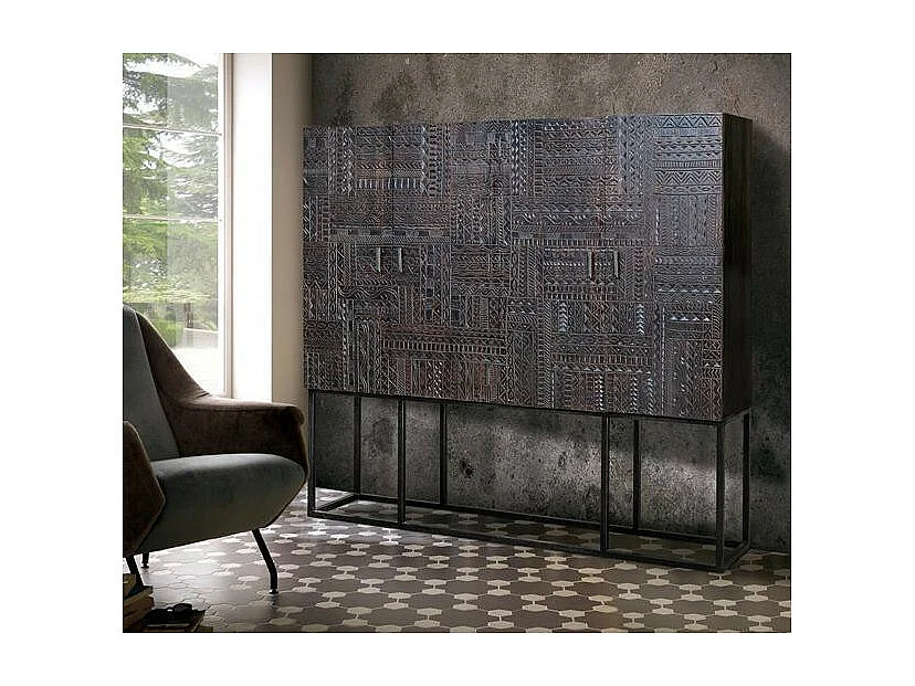 Vitrina madera de mango y patas metal en nogal oscuro Marrón.Giner y Colomer 160x40x180