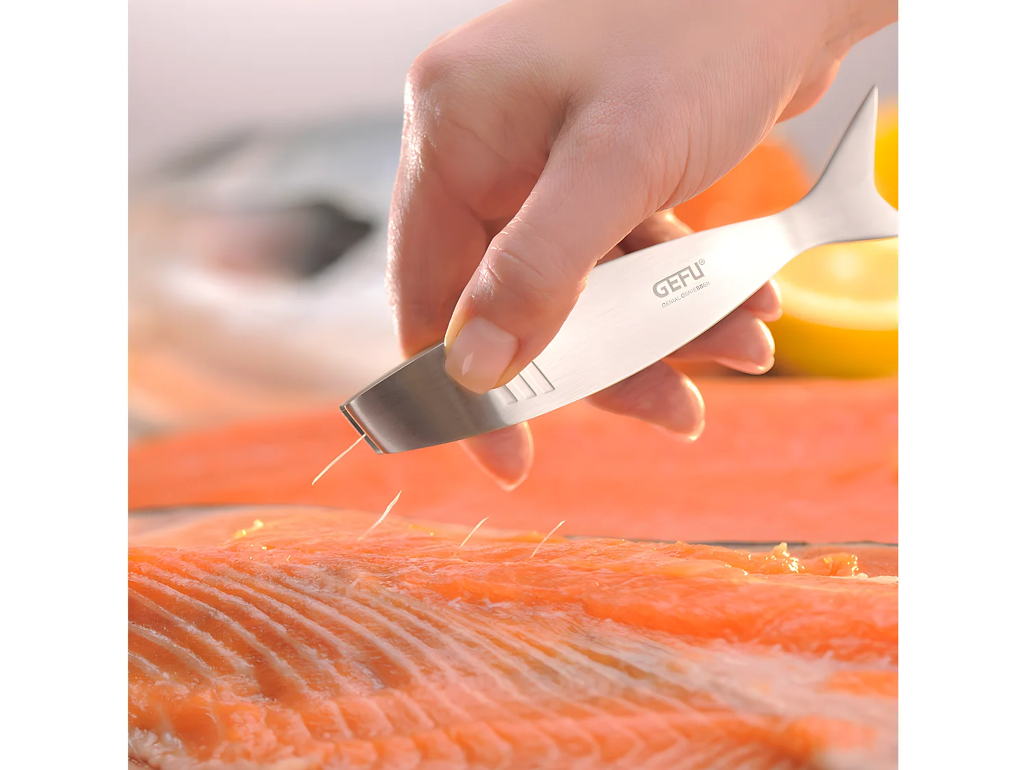 Pince à arêtes de poisson