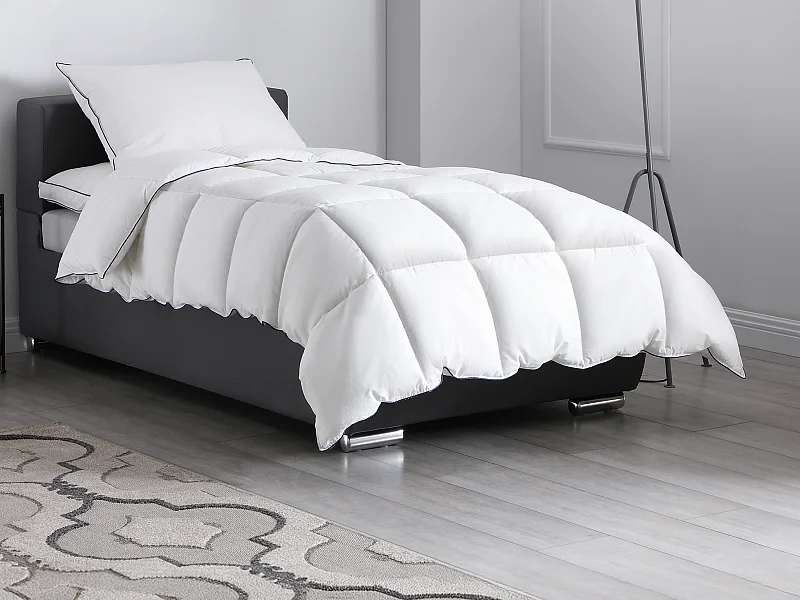 Edredón infantil antiácaros grosor medio - 140 x 200 cm - Funda de satén 120 hilos/cm² - Relleno 300gr/m² - Blanco con ribete azul - PRESTIGIA de Palacio