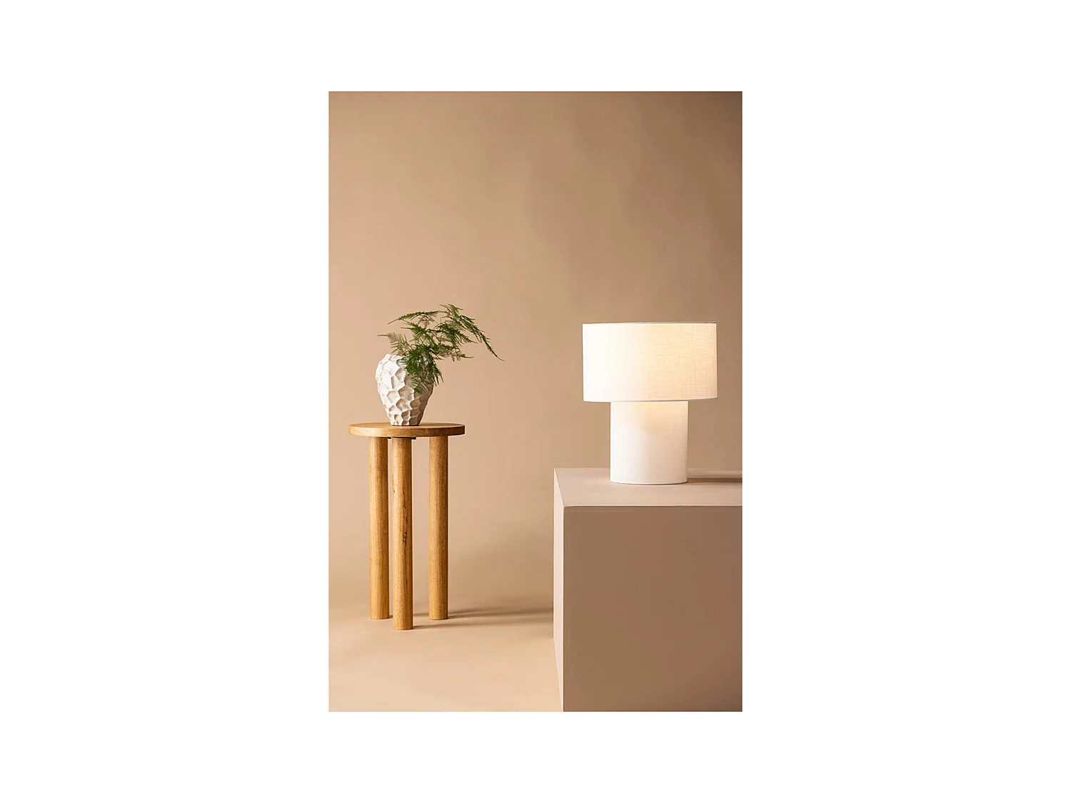 Globia verlichting tafellamp 35x35x40cm wit.