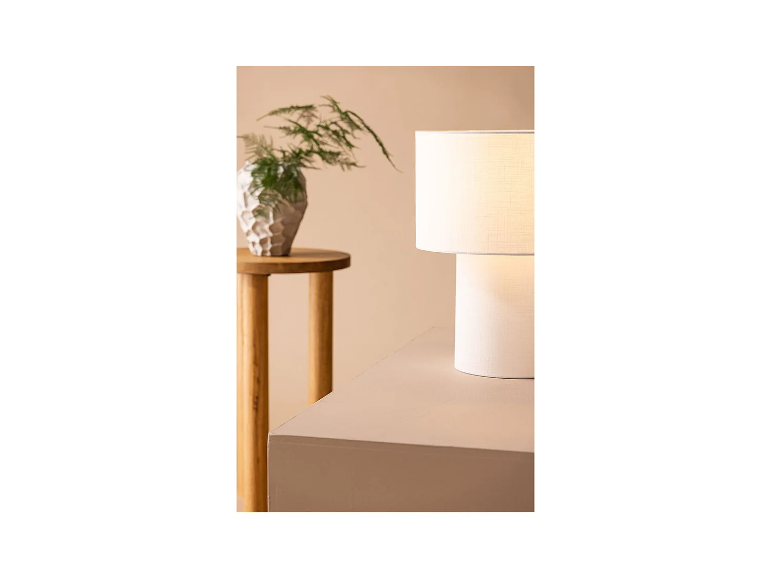 Globia verlichting tafellamp 35x35x40cm wit.